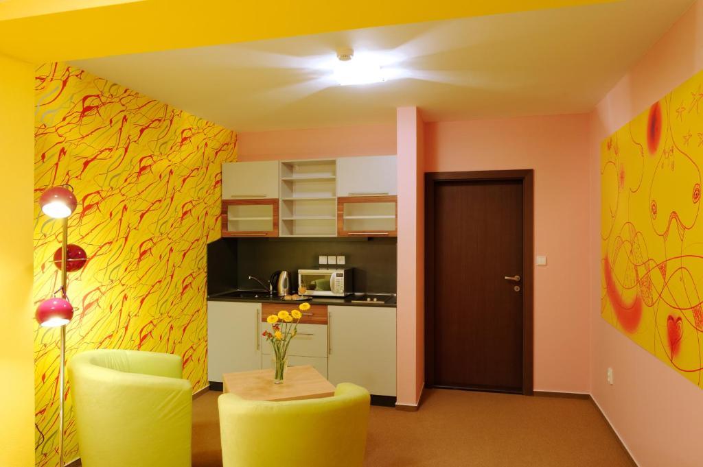 Apartmanovy Dom Familia Smokovec Високе-Татри Номер фото